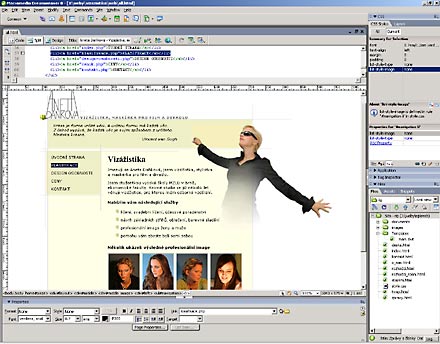 Pracovní plocha Dreamveawru 8 – právě jsou zapnuty opa editační módy – kód je nahoře, WYSIWYG mód je vidět pod ním. Vpravo nahoře panel s CSS vlastnostmi.